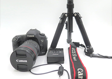 Canon EOS 5D MarkIII CANON ZOOM LENS EF 24-70mm 1:2.8 L II USM