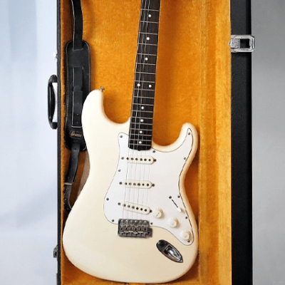 Fender（フェンダー） 「STRATOCASTER」エレキギターを買取いたしました