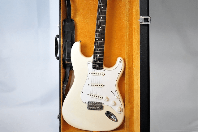 Fender（フェンダー） 「STRATOCASTER」エレキギターを買取いたしました