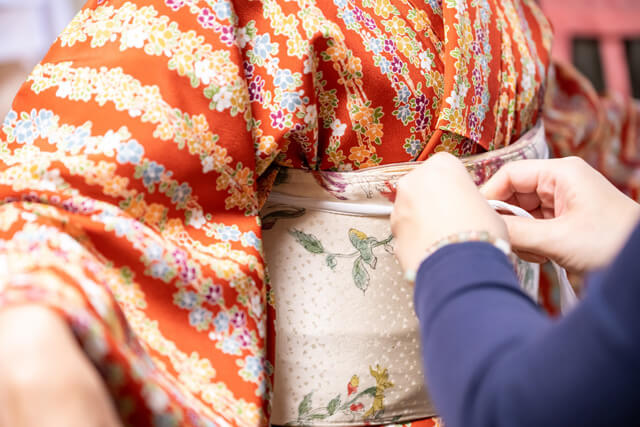 着物作家・伊達弥助とは?着物を高く買い取ってもらう方法とは?