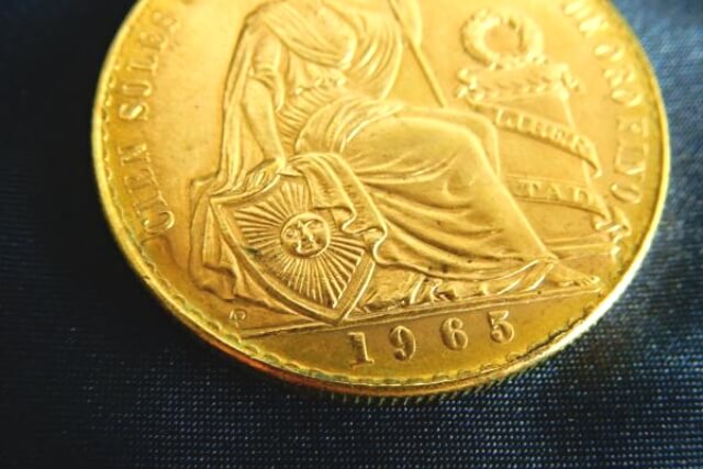南米ペルー女神坐像100ソル金貨（1965年銘）の特徴や市場価値について