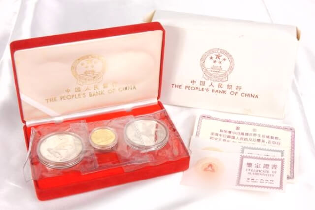 【中国金貨】珍稀動物金貨銀貨セット1992年銘（牛豹鶴）の特徴や市場価値を解説