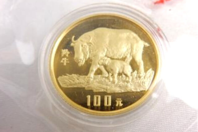 中国記念銀貨　1989年珍希野生動物-丹頂鶴と梅花鹿2枚セット　中国人民銀行外箱破れあり