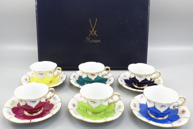 陶磁器 宮廷小花/ティーセット 15セット 花柄 金装飾 マイセンの宮廷の