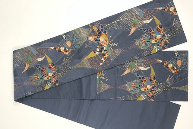 白綾苑大庭の帯が高く評価される理由