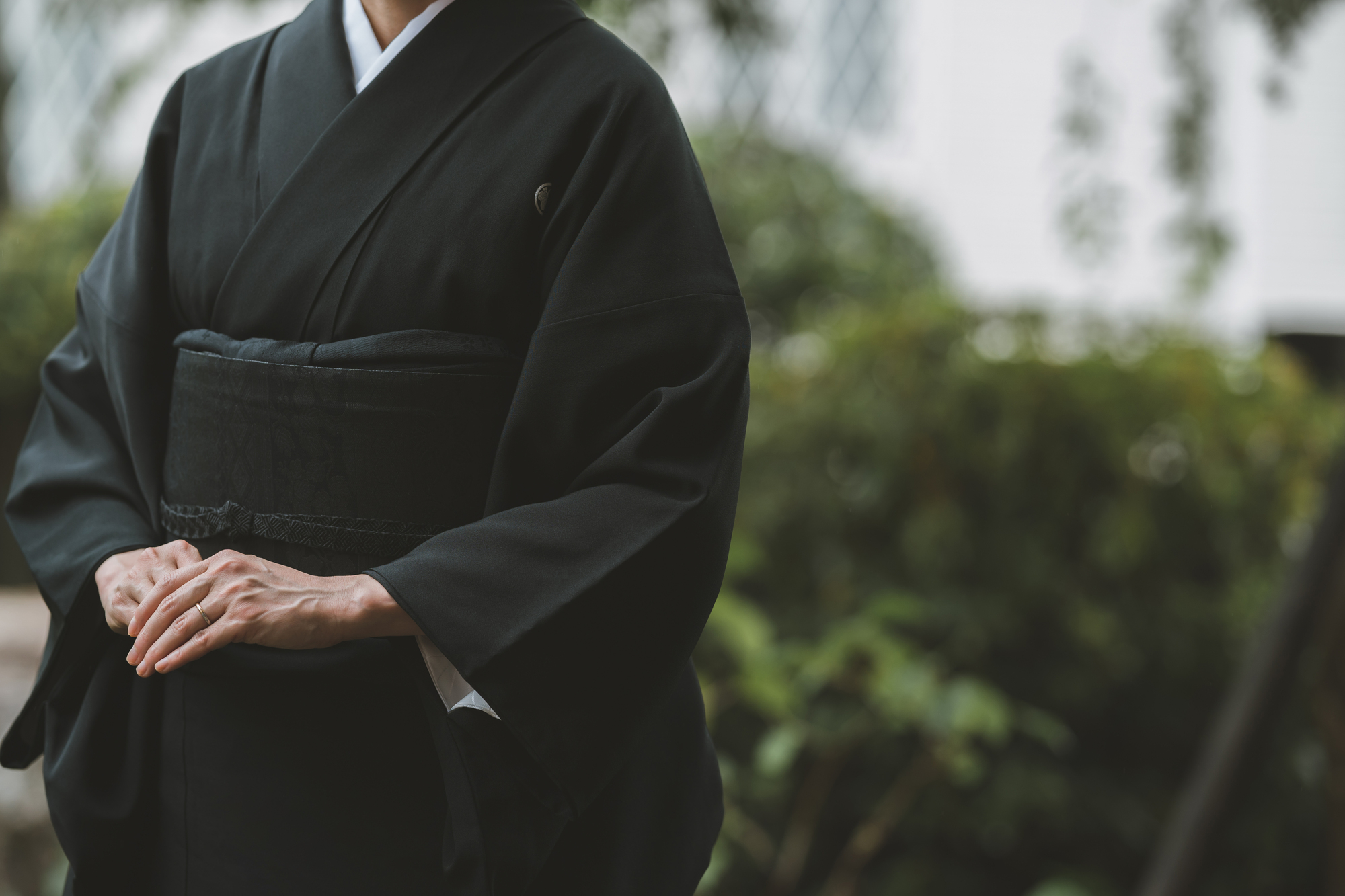 【注意】喪服の着物は買取可能？売れない理由と家紋・素材別の買取相場を解説