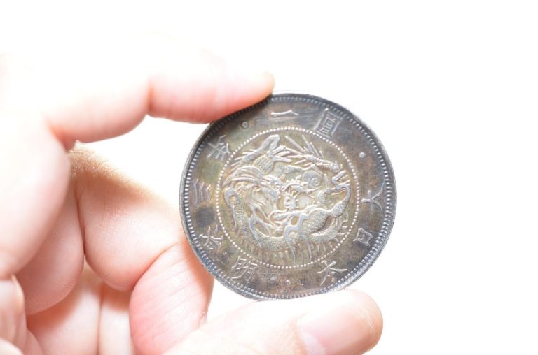 【保存版】価値のある日本の銀貨一覧｜時代別の買取相場と鑑定のポイント