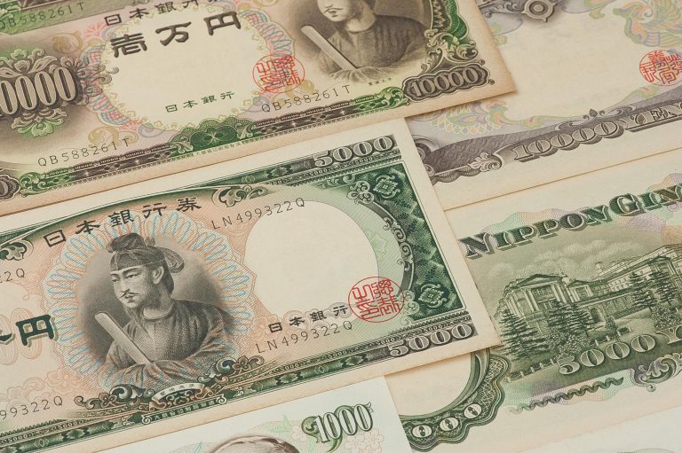 聖徳太子のお札の種類と価値を解説｜一万円札・百円札・千円札の特徴と買取相場