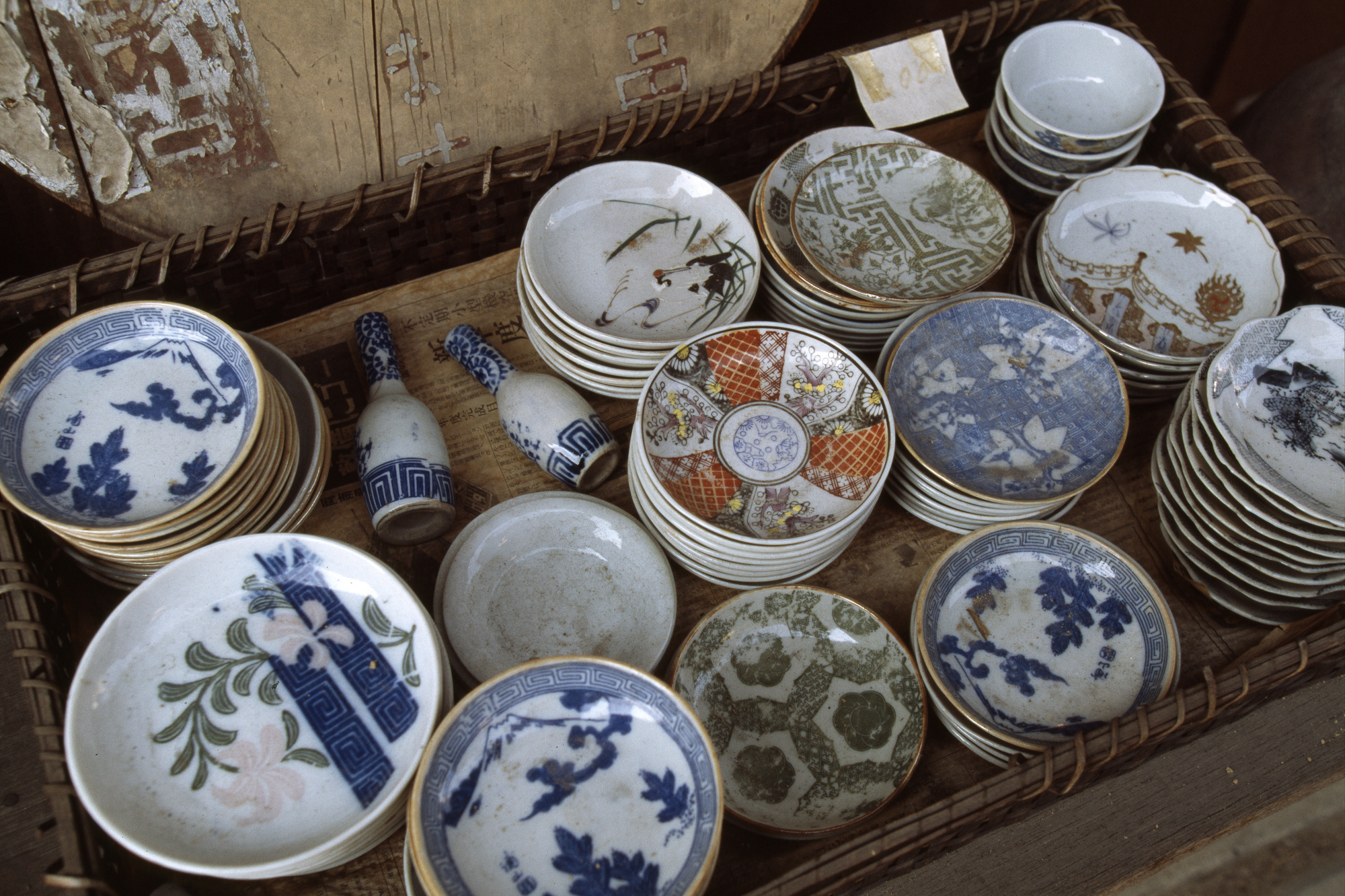 骨董品買取の注意点10選｜悪徳業者に騙されないためのチェックリスト