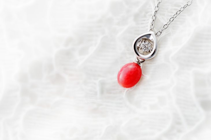 赤珊瑚のネックレス