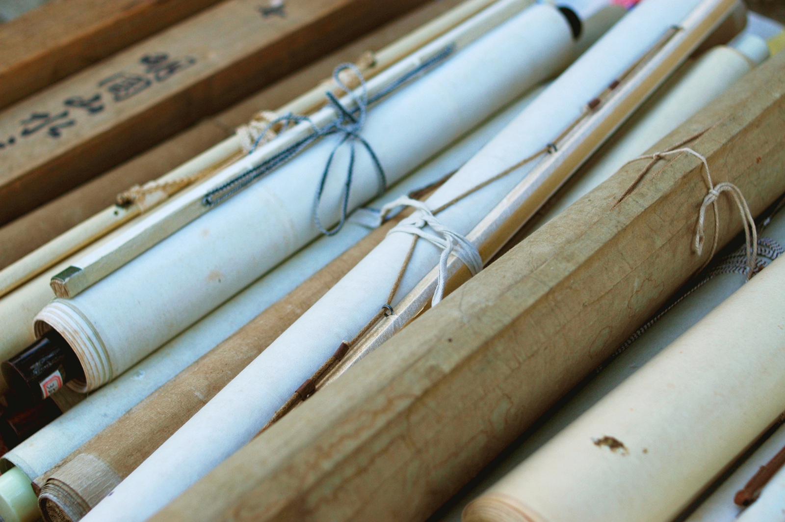 掛け軸の買い取り相場を決める要素とは？高値で売るためのコツも紹介