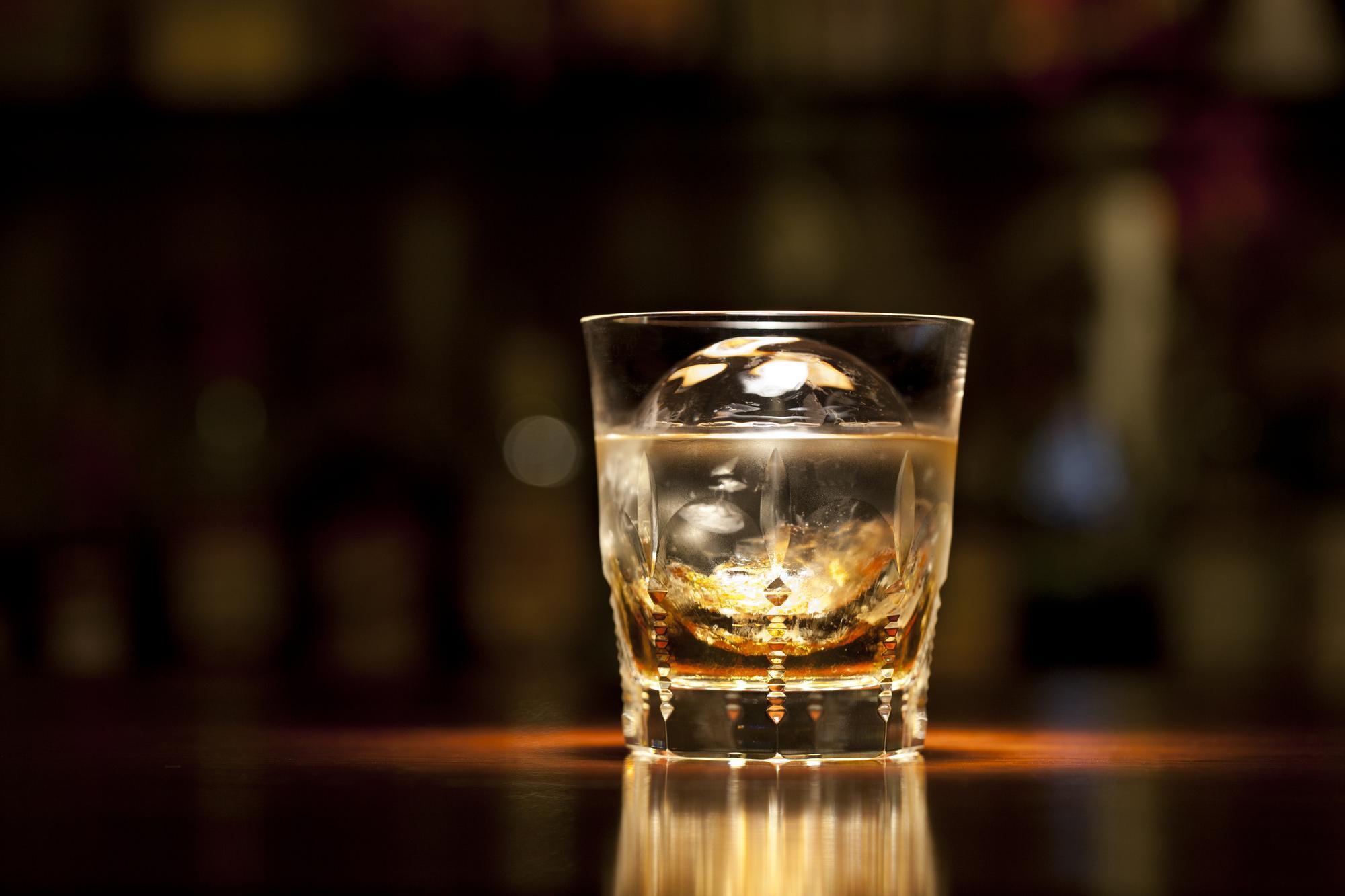 シングルモルトとは？ウイスキーの基本から産地別の特徴とおすすめ銘柄まで解説