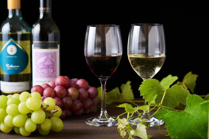 ワイン開封後の賞味期限と保存のコツとは？余ったワインの活用術も｜お