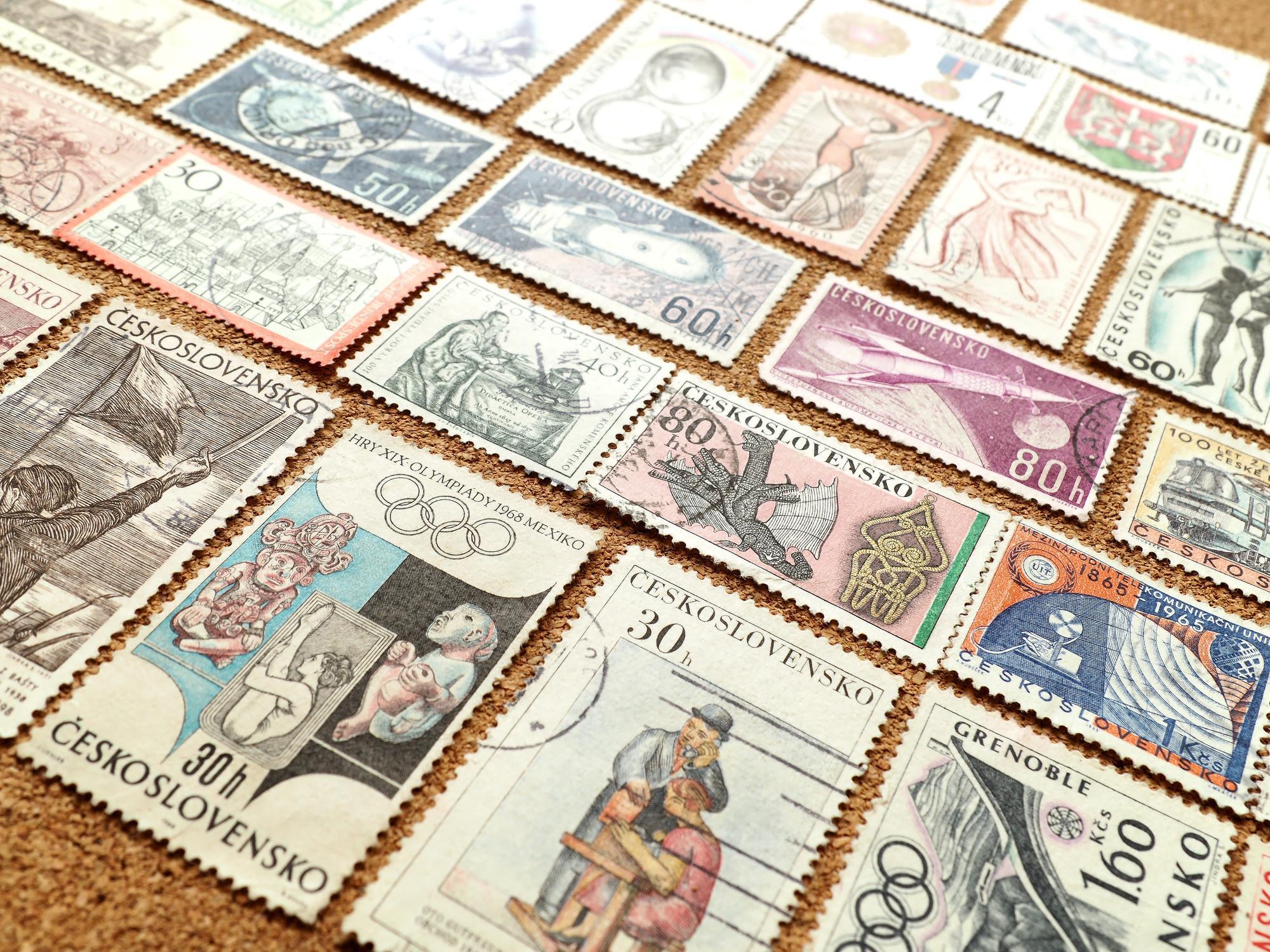 琉球郵便切手とは？プレミア価値が付くレアな切手と高額買取のコツ