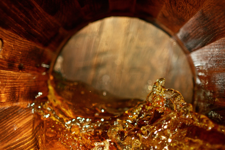 樽の中で熟成されるコニャック