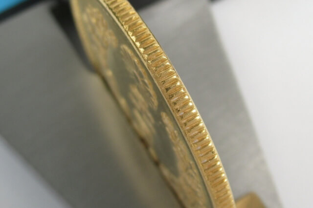 新20円金貨の価値はどのくらい?買取相場やプレミアがつく発行年