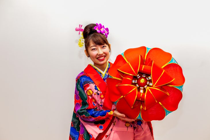 紅型を着用している女性