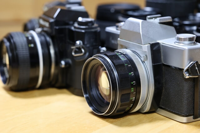 デジタルカメラの処分方法は？処分前の注意点やオススメの手放し方など解説