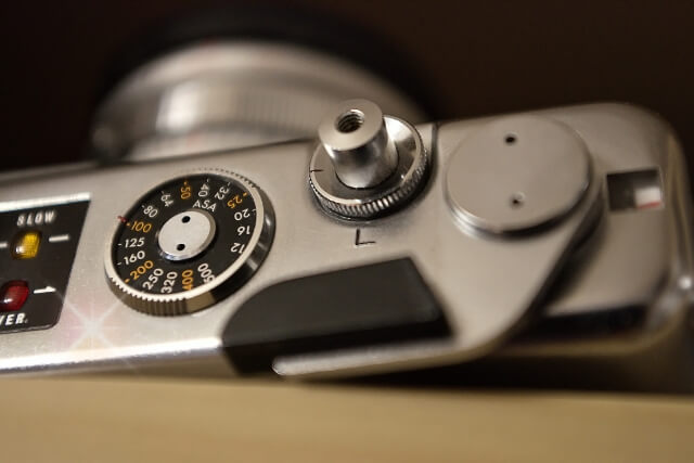 フィルムカメラの買取相場は?特徴や種類、人気メーカーを紹介