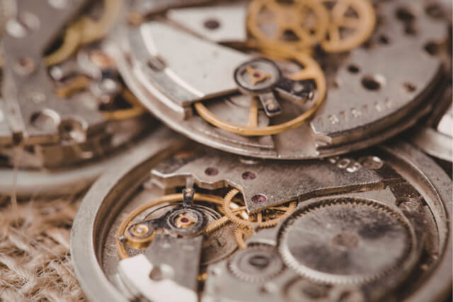 フランクミュラーの価値は下がる?中古市場の動向や人気モデルの買取相場