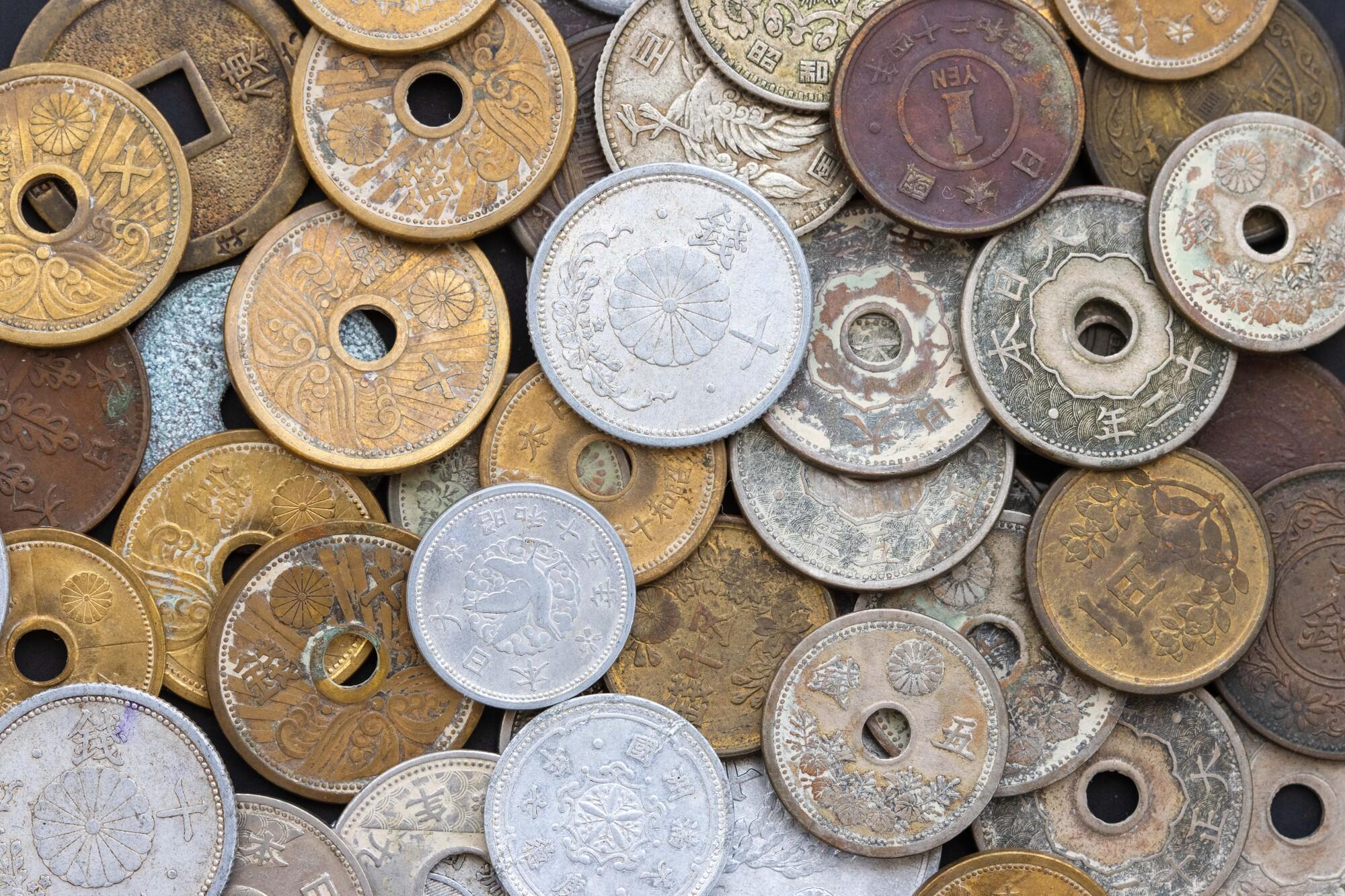 レアな五円玉はこれ！価値のある年号と買取価格は？