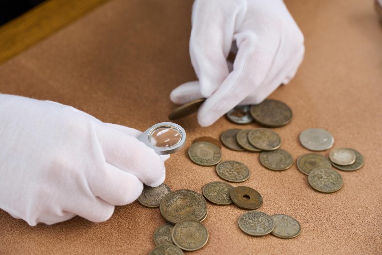 円金貨を高く売るには？価値を下げない方法と買取業者の選び方