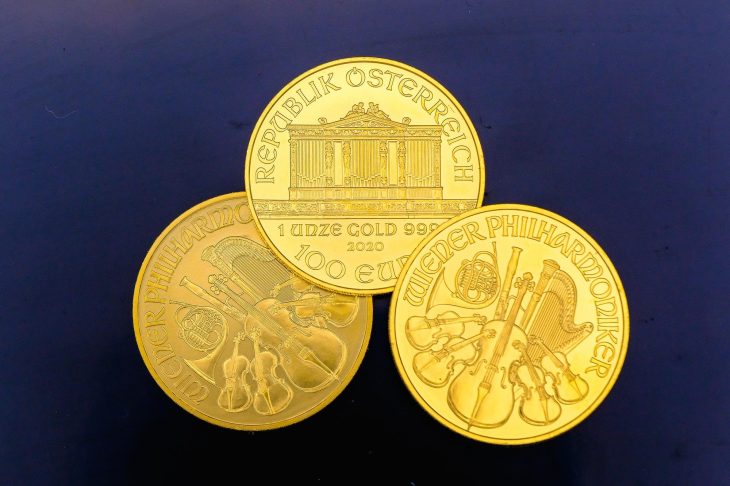 3枚並んでいるウィーン金貨