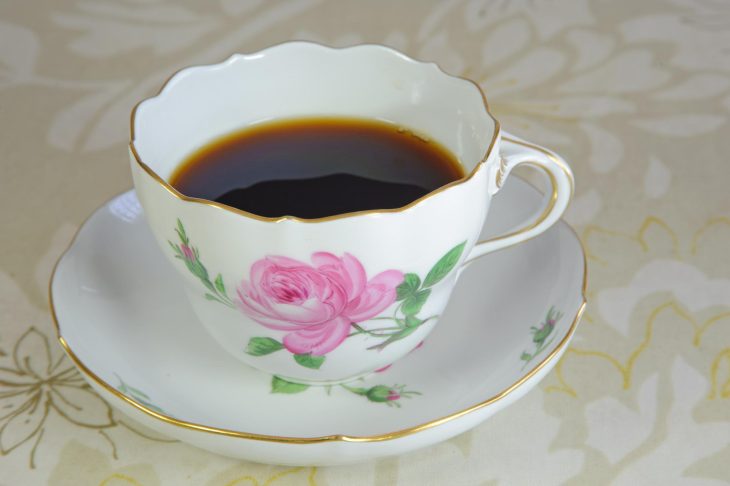 コーヒーが入っているカップ＆ソーサー