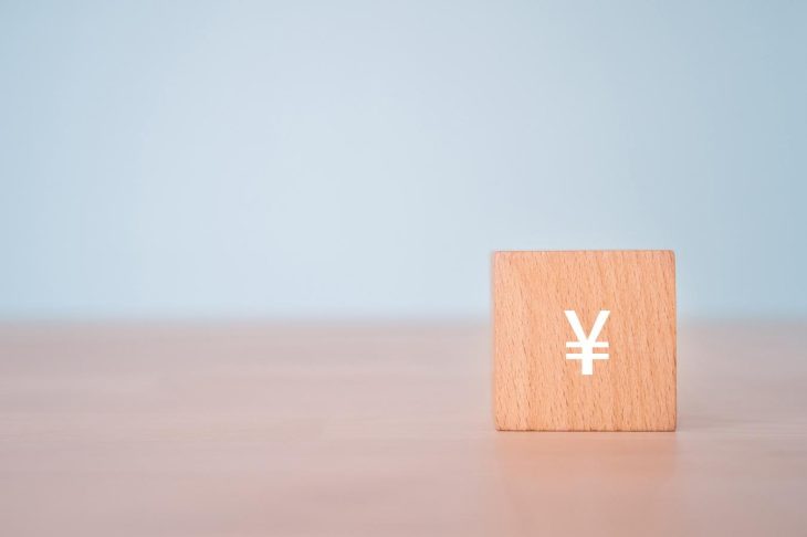 円マークの木製ブロック
