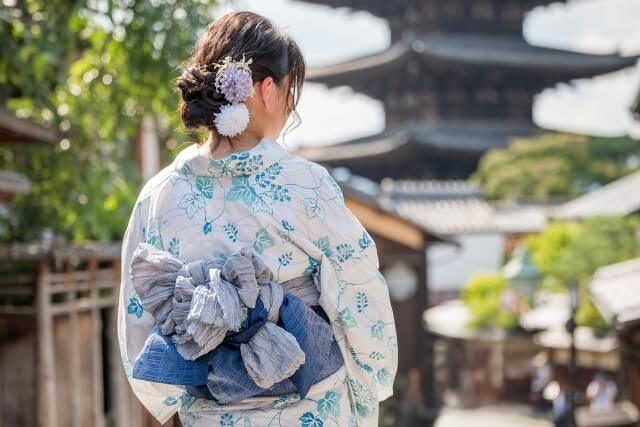 京鹿の子絞とは?特徴・歴史・技法から価値と買取のポイント