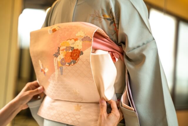 大振袖とは?袖丈の目安や本振袖・引き振袖との違いをわかりやすく解説