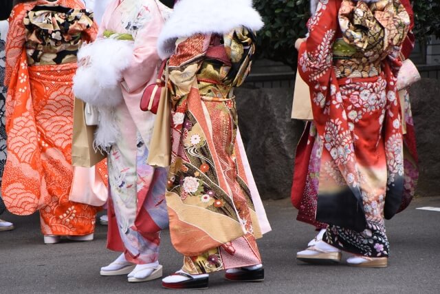 大振袖とは？袖丈の目安や本振袖・引き振袖との違いをわかりやすく解説