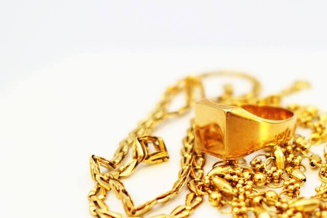 18金ネックレスの相場はいくら?1g・重量別の目安と査定額の決まり方