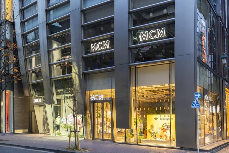 MCMとはどんなブランド？人気復活の理由から買取情報まで解説