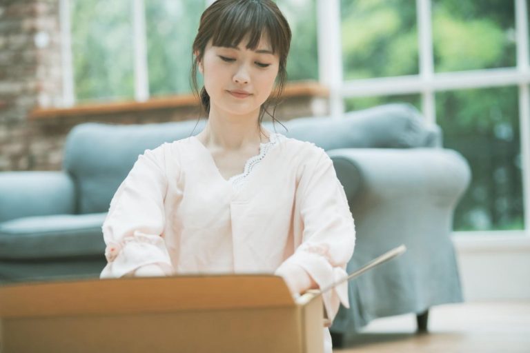 ブランド品の郵送買取とは？依頼からの流れと高値買取のコツを紹介