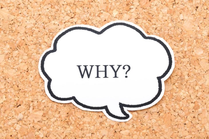 WHY?と書かれた吹き出し