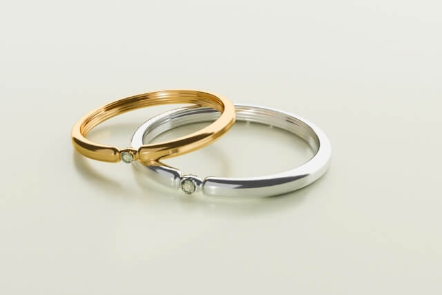 結婚指輪は売れる？素材価値の目安とブランド・宝石の査定ポイント