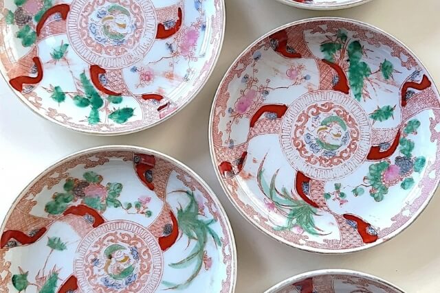 骨董品が売れないのはなぜ?値段がつきにくい特徴と価値の見方を解説
