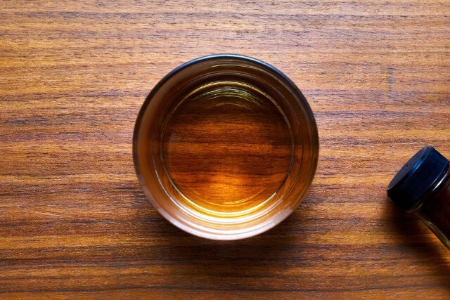 白州18年の価格はいくら?現在の定価・価格推移・買取相場を解説