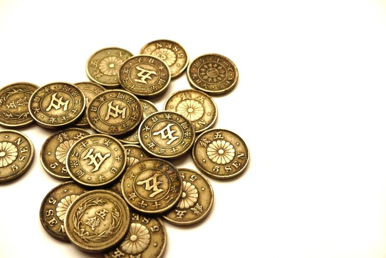 【5銭硬貨の価値一覧】種類別相場を網羅！自宅の古銭はいくら？