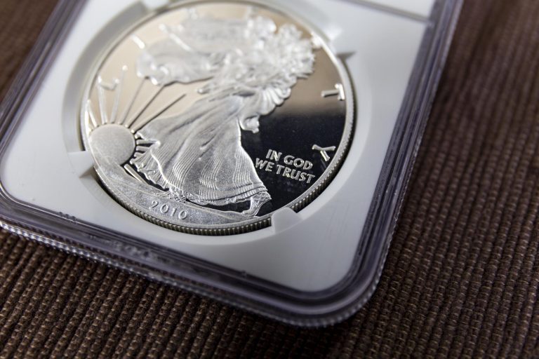 1ドル銀貨の価値は？主な種類と高い価値がある銀貨の特徴を解説