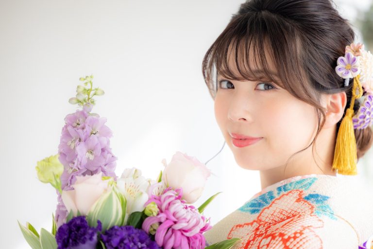 着物メイクで和装美人に｜パーツ別のテクニックと年代別ポイント
