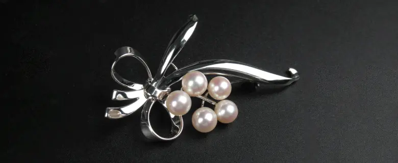 ミキモトの宝石の画像