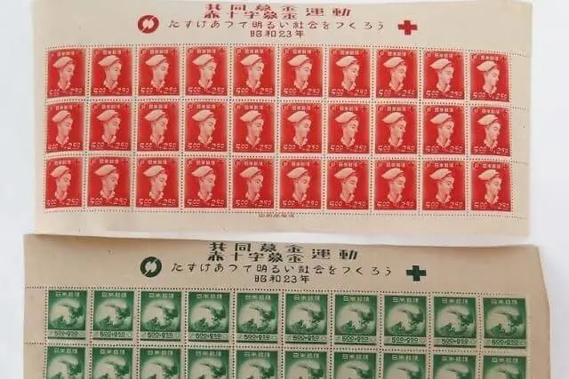 赤十字・共同募金記念切手の画像