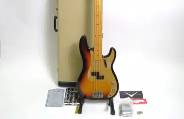フェンダー Precision Bass USA 2005年製 エレキベース ケース・証明書付