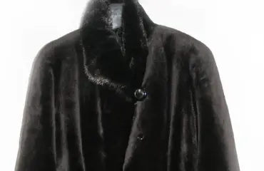 SAGA FURS SUPERIOR コート