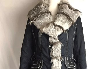 セラフィーノ ロングコートなど毛皮、洋服を多数