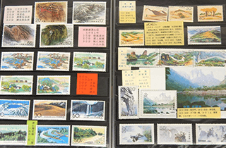 切手アルバム３冊 バラなど