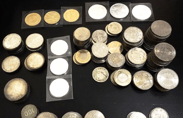 天皇陛下御在位60年記念硬貨など