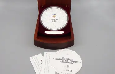 シドニーオリンピック 2000年 1kg 銀貨 箱付き シリアルナンバー入り